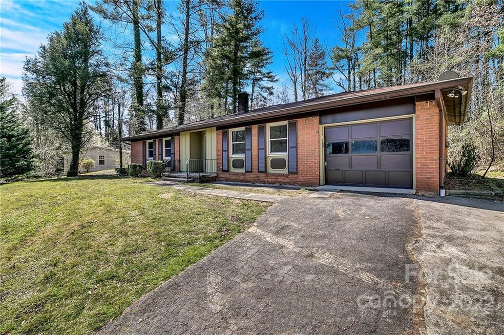 41 W Chapel Rd, Asheville, NC 28803 - photo 1