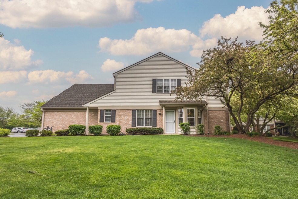 1650 Grove Ave unit A, Schaumburg, IL 60193 - photo 1