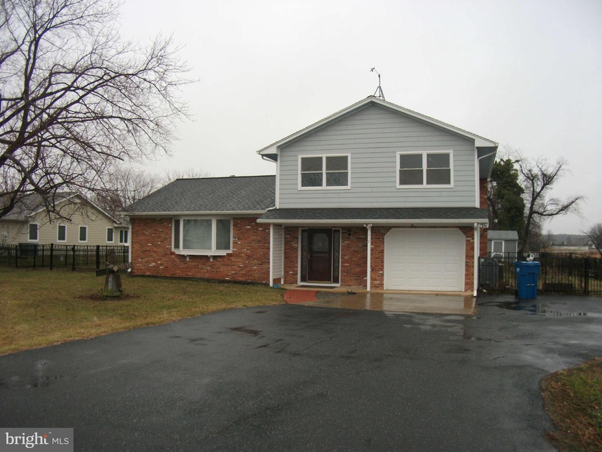 317 Beachside Dr, Stevensville, MD 21666 - photo 1