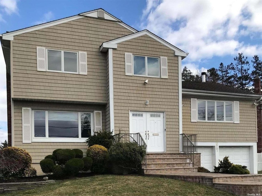 2905 Wynsum Ave, Merrick, NY 11566 - photo 1