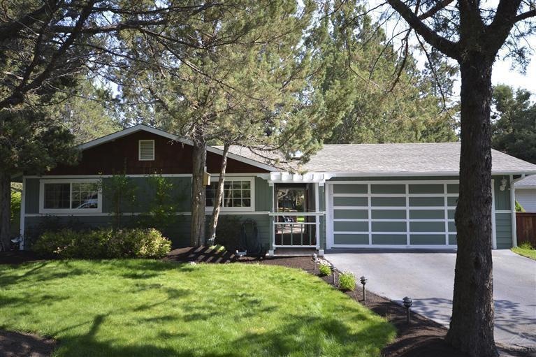 61468 Little John Ln, Bend, OR 97702 - photo 1