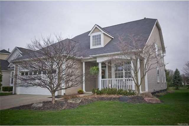 3714 Crestwood Dr, Auburn Hills, MI 48326 - photo 1