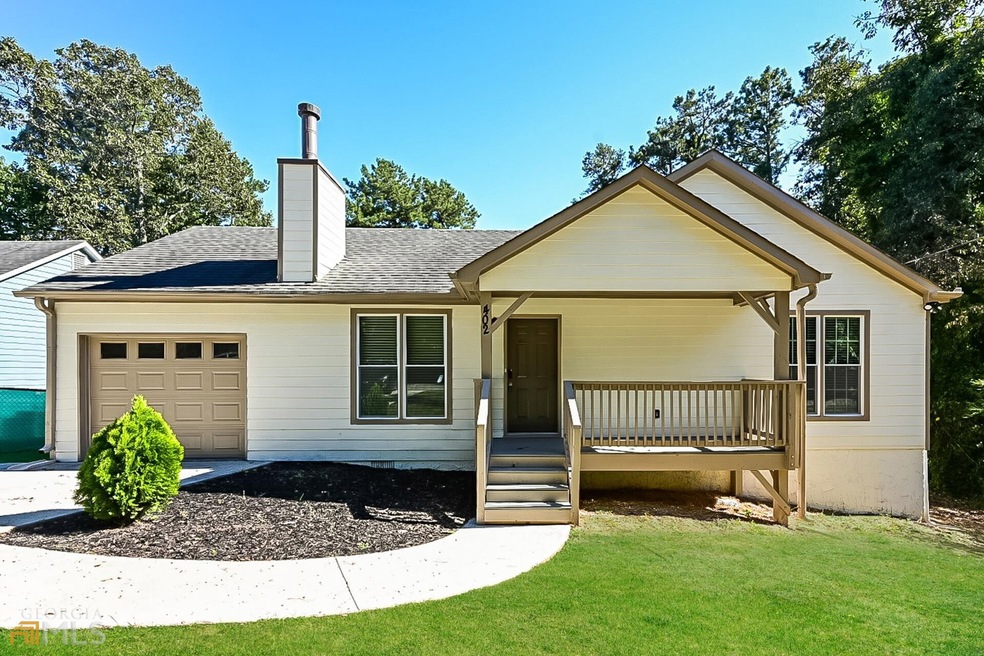 402 Hawthorne Cir, Stockbridge, GA 30281 - photo 1