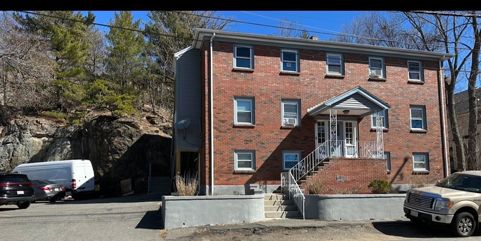 61 Denver St unit 2, Saugus, MA 01906 - photo 1