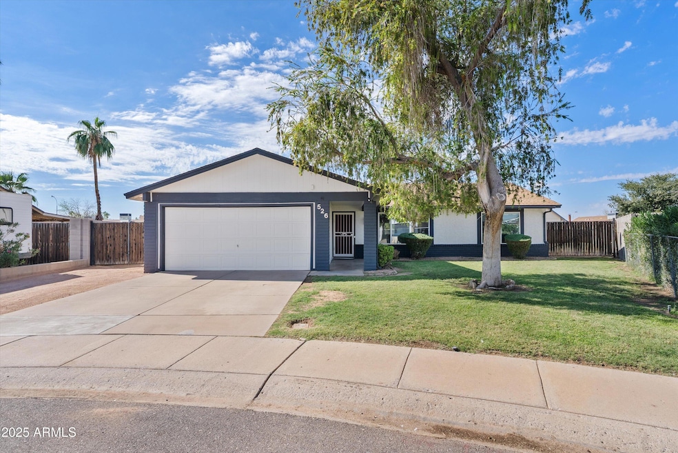 526 N Criss St, Chandler, AZ 85226 - photo 1