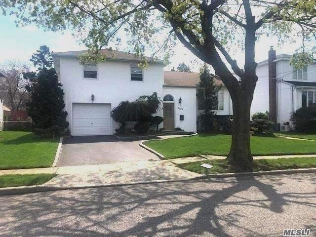 2704 Boundary Rd, Bellmore, NY 11710 - photo 1