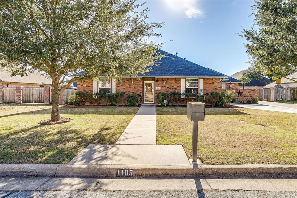 1103 Hemphill Dr, Cleburne, TX 76033 - photo 1