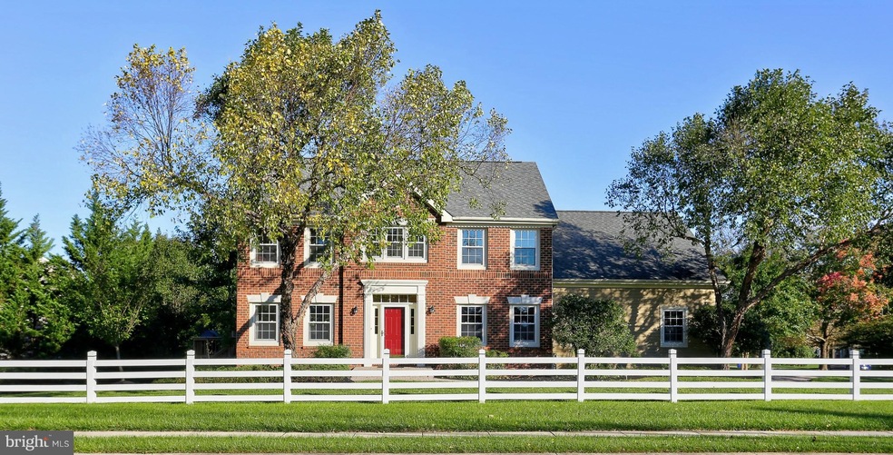 7747 Rockburn Dr, Ellicott City, MD 21043 - photo 1