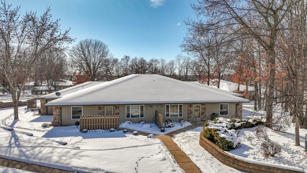 3603 Oak Tree Ln, Eau Claire, WI 54701 - photo 1
