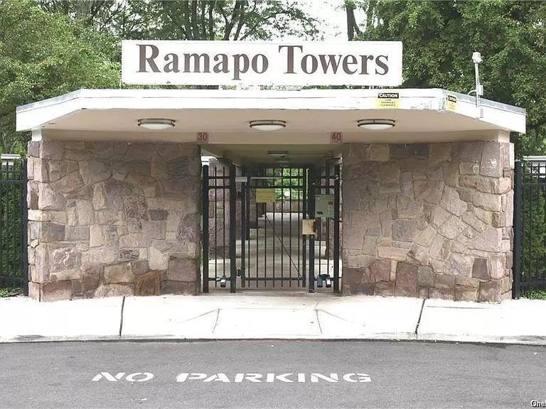 Pending $195,000 • Co-Listing Agent