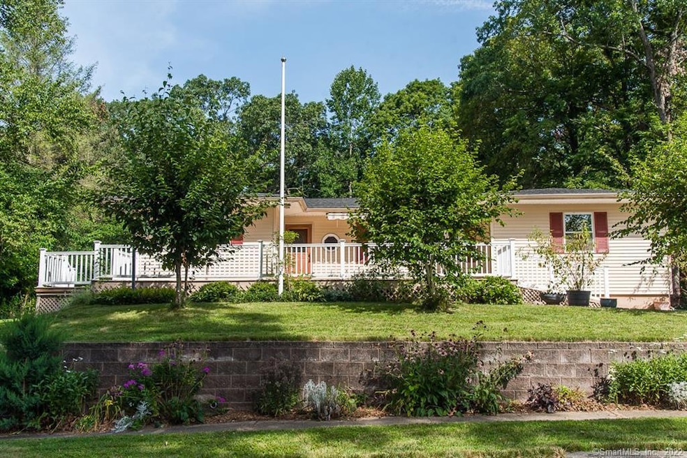 808 Bardon Ct, Cheshire, CT 06410 - photo 1