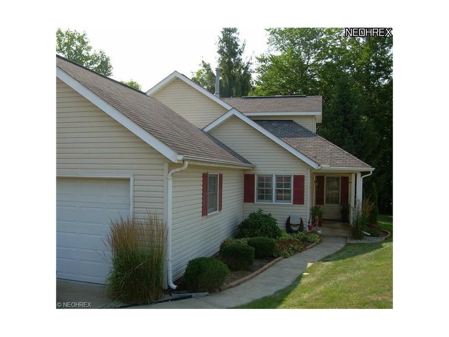 1715 Jonathan Trace. Freestanding condo. Room and 