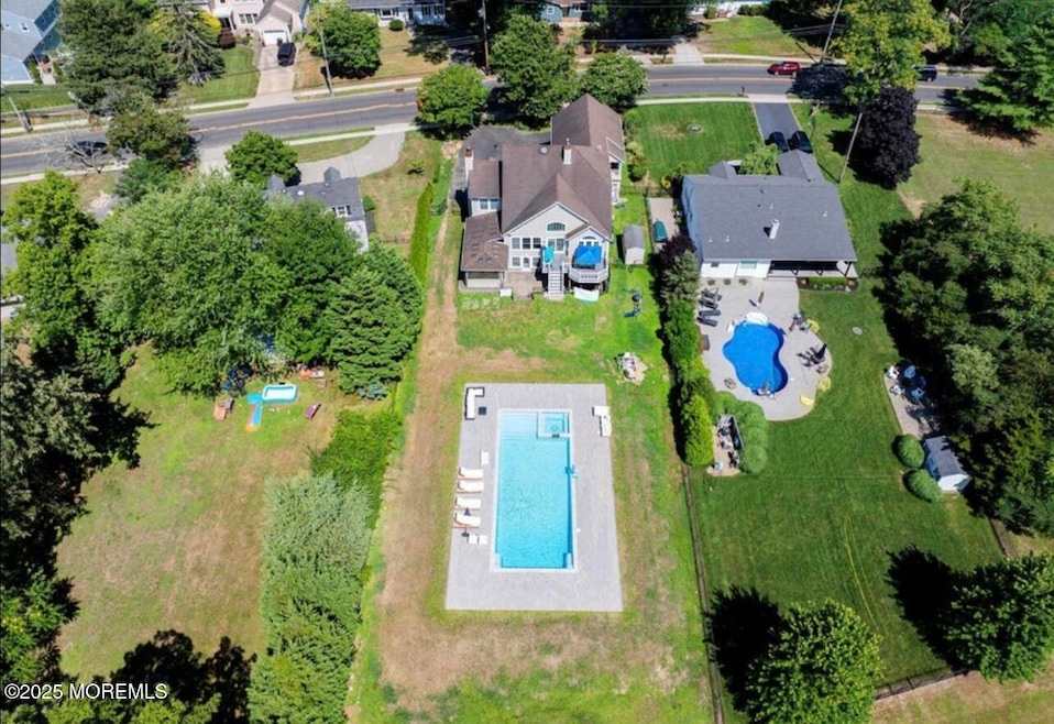 186 Whalepond Rd, Oakhurst, NJ 07755 - photo 1