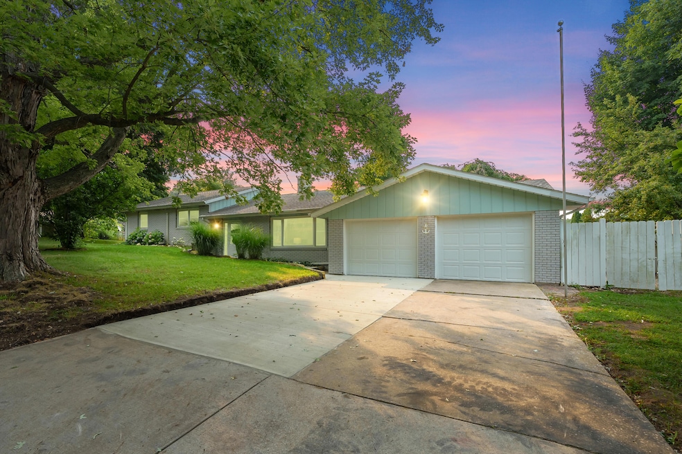 St Joseph St E 236 Coloma 49038-35