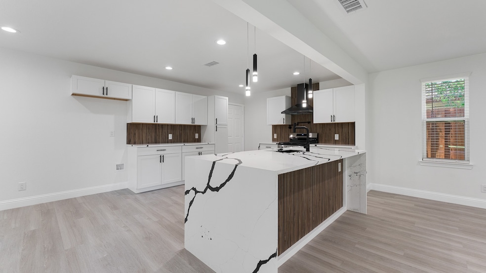 1105 Bay Shore Dr, Garland, TX 75040 - photo 1