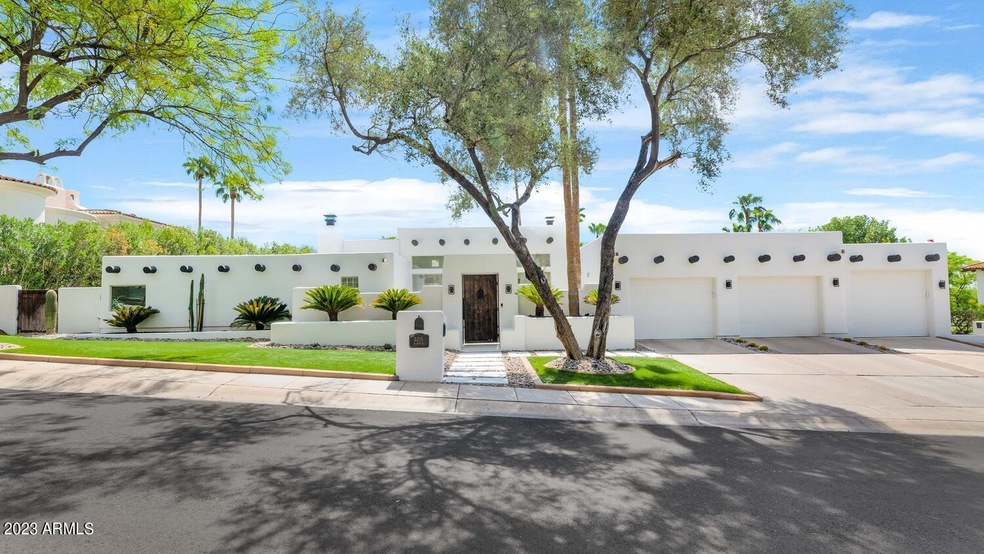 5215 N 45th Pl-large-001-026-TOD0916-150