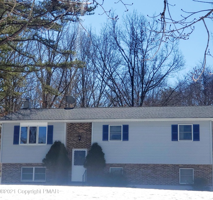 1247 Brian Ln, Effort, PA 18330 - photo 1