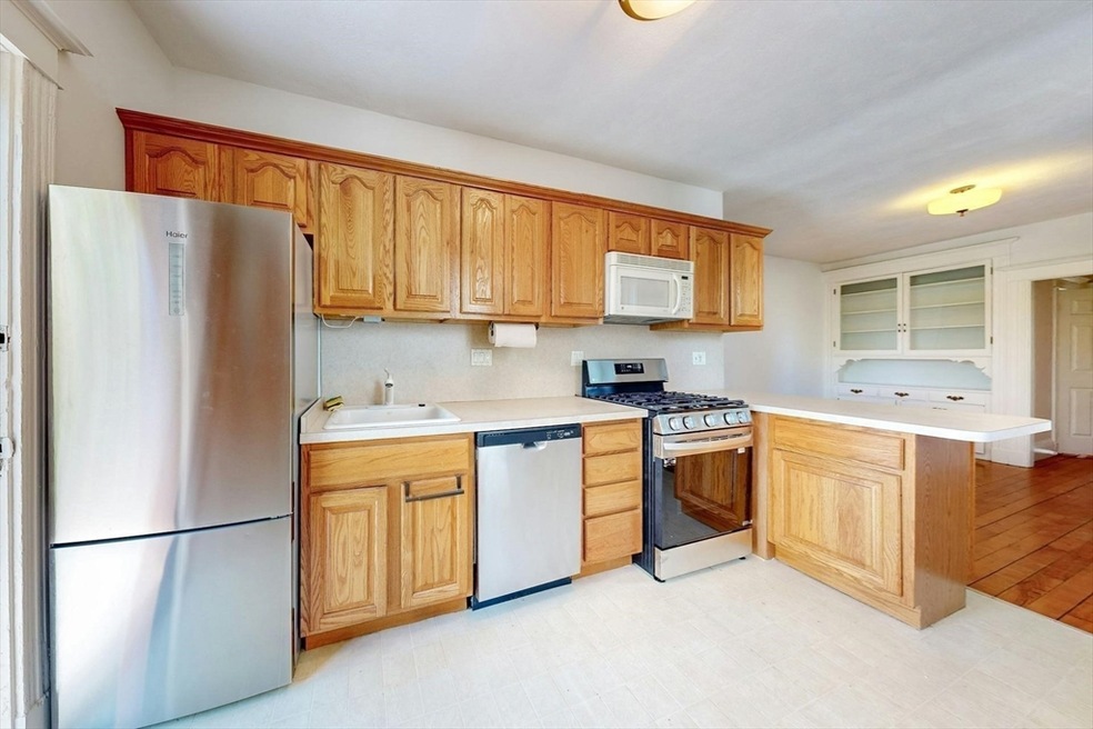 37 Park Vale Ave unit 3, Allston, MA 02134 - photo 1