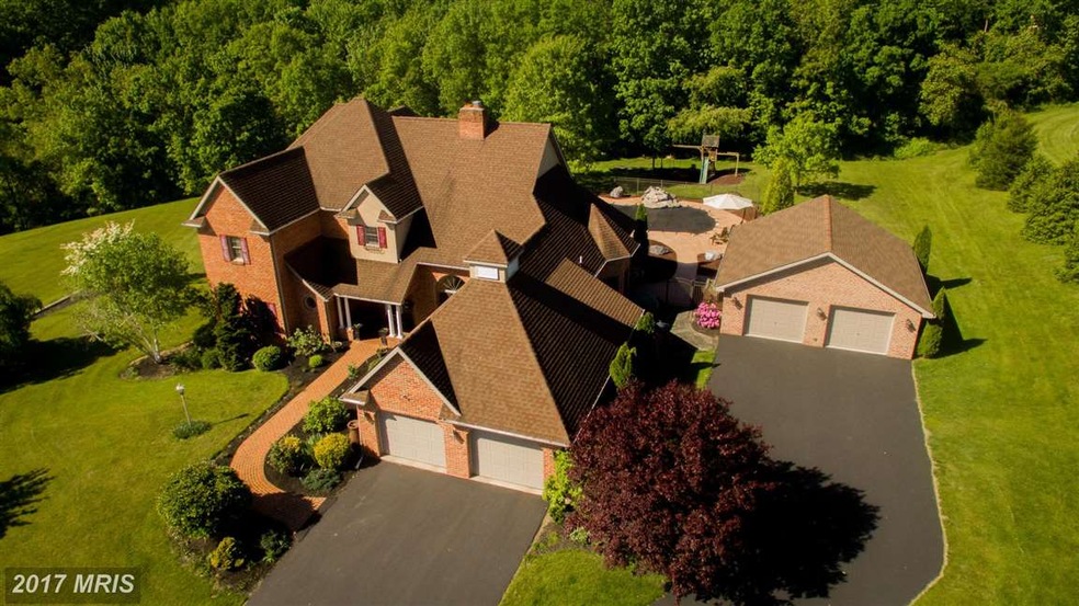 376 Lindman Dr, Chambersburg, PA 17202 - photo 1