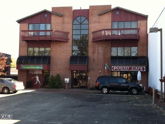 937 Post Rd, Fairfield, CT 06824 - photo 1