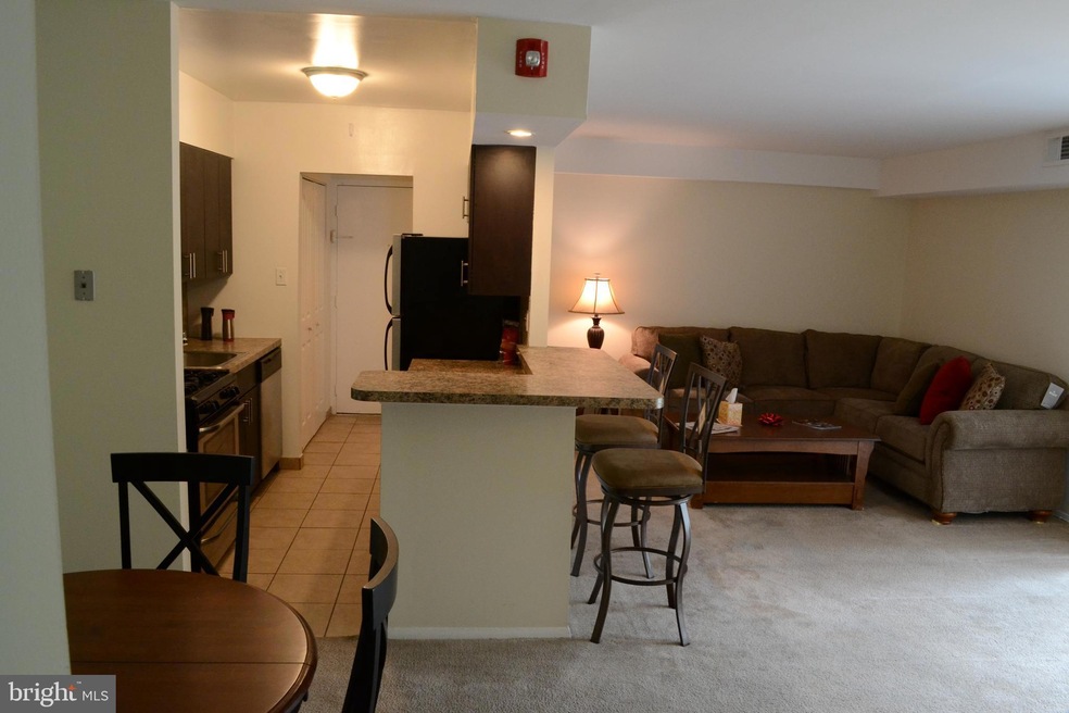 90 S Lansdowne Ave unit 304, Lansdowne, PA 19050 - photo 1