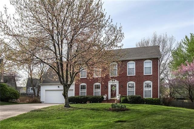 8345 Acuff Ln, Lenexa, KS 66215 - photo 1