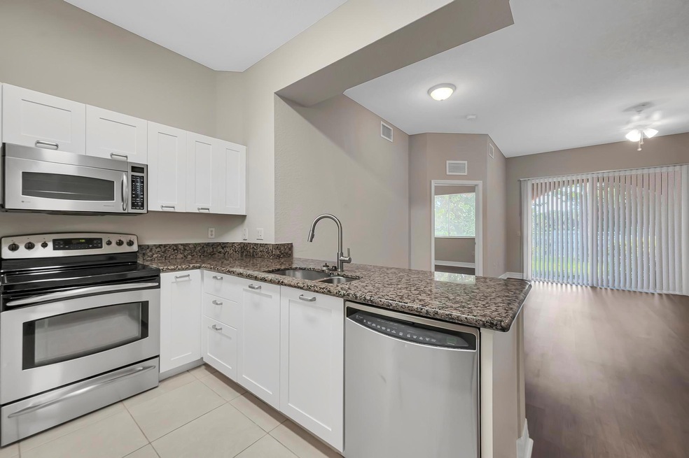 55 SE Palermo Ct unit 106, Stuart, FL 34994 - photo 1