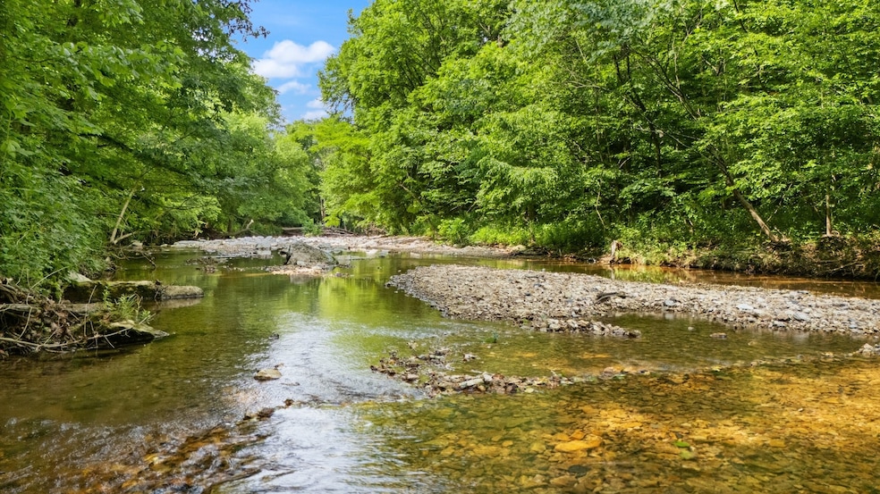 42 E Oneal Rd, Adolphus, KY 42120 - photo 1