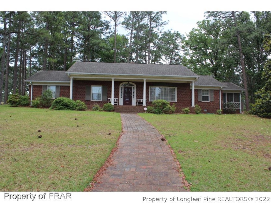 1102 Longleaf Dr, Fayetteville, NC 28305 - photo 1