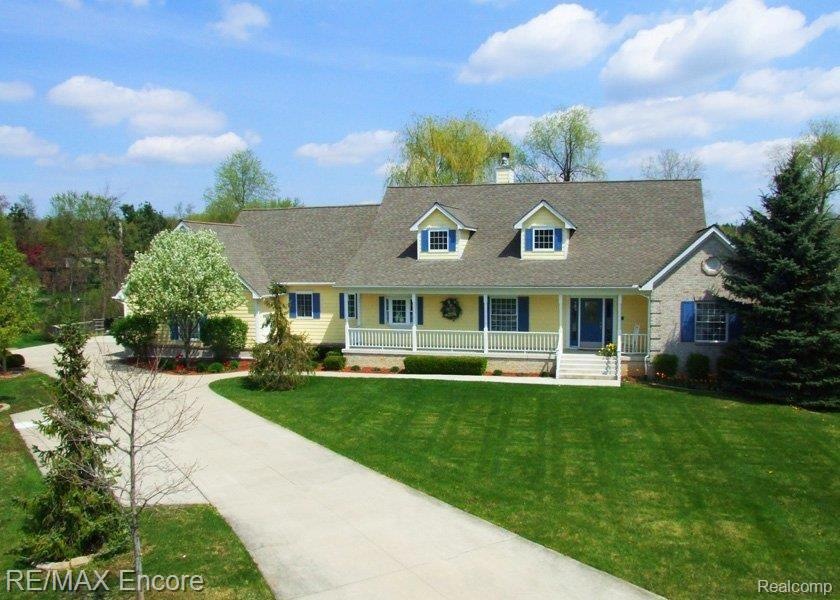 Custom built sprawling ranch hm
