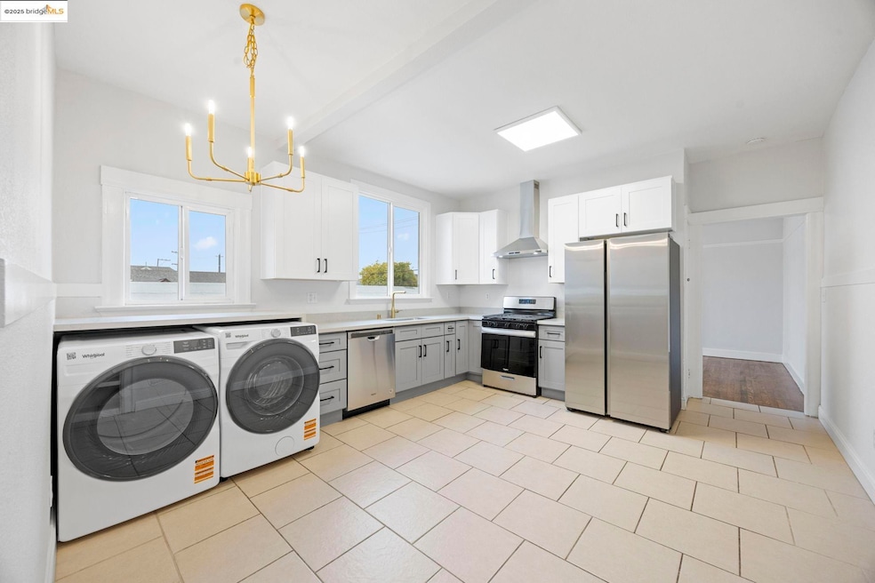 685 37th St unit 687, Oakland, CA 94609 - photo 1