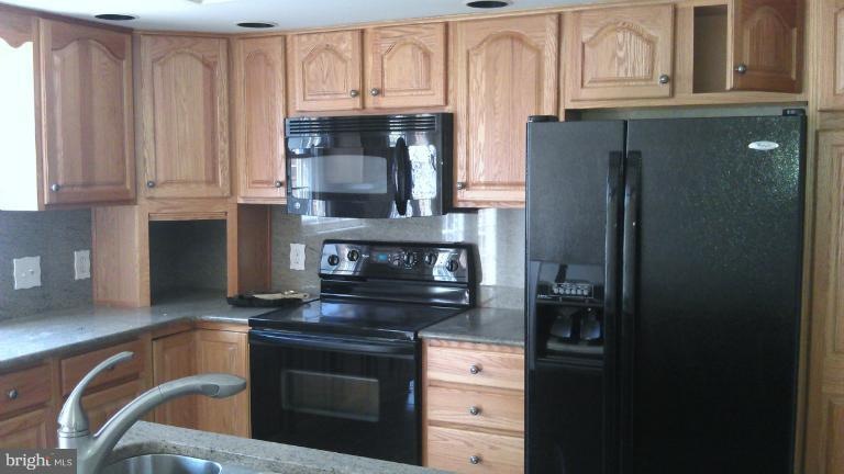 1212 Fairchild Ave, Hagerstown, MD 21742 - photo 1