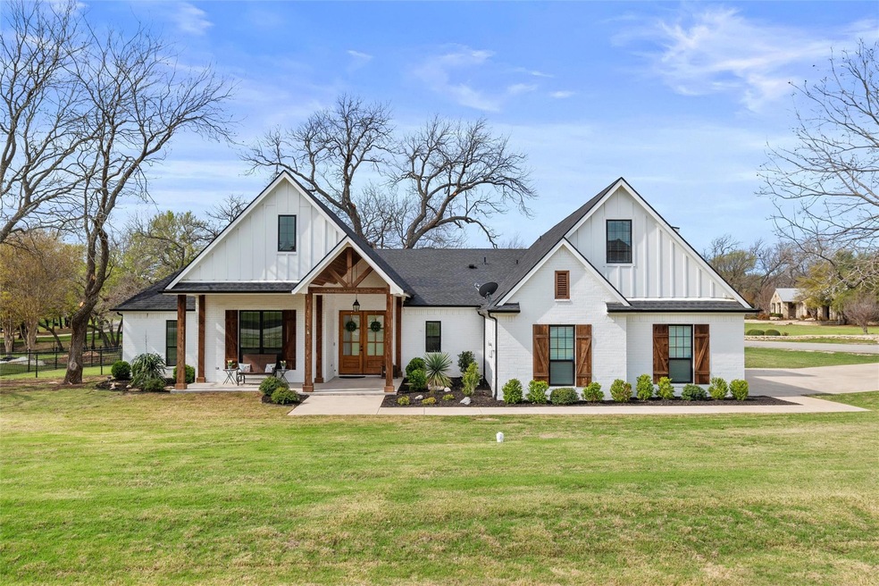 3722 Lonesome Creek Rd, Granbury, TX 76049 - photo 1