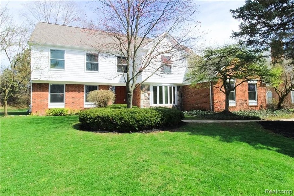 4874 Riverchase Dr, Troy, MI 48098 - photo 1