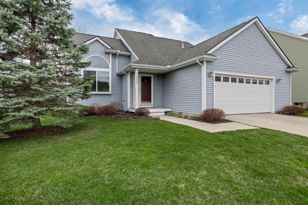 7249 York St unit 32, Dexter, MI 48130 - photo 1