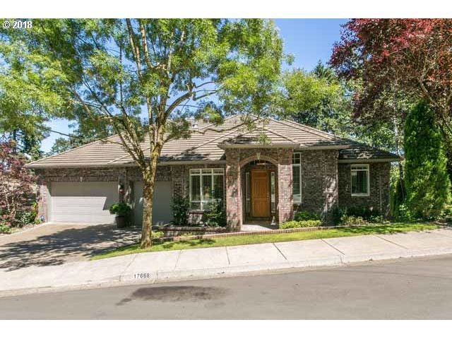 17668 Woodhurst Place, Lake Oswego, OR 97034 - photo 1