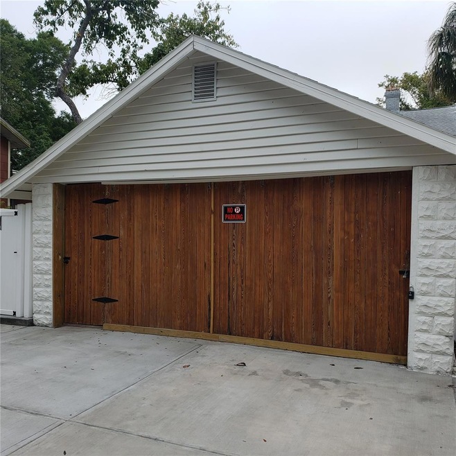 819 11th St N unit E, Saint Petersburg, FL 33705 - photo 1