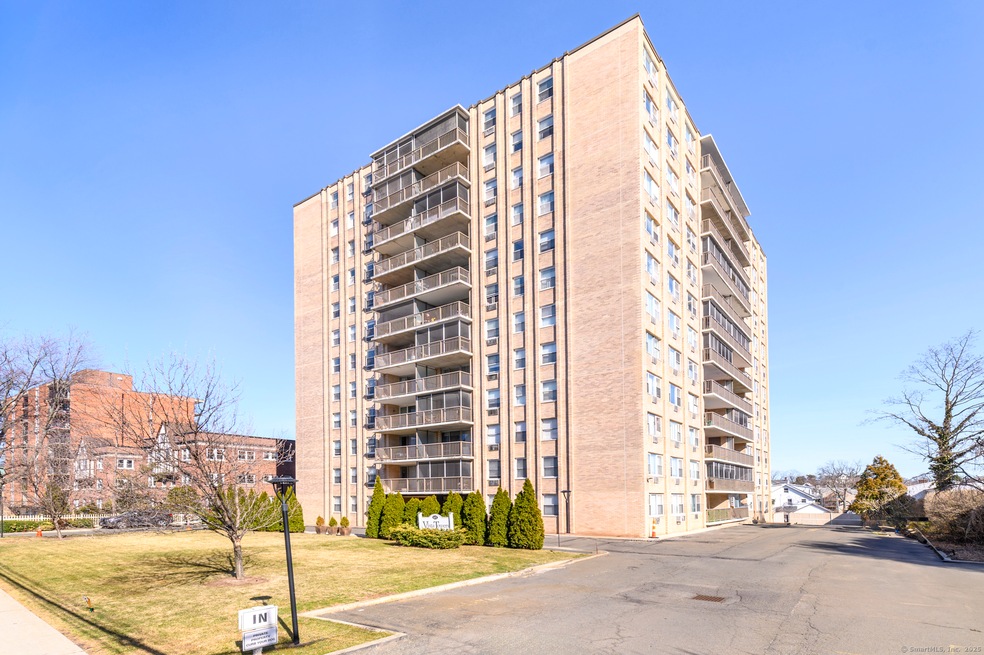 Vista Towers unit 12G, Stamford, CT 06902 - photo 1