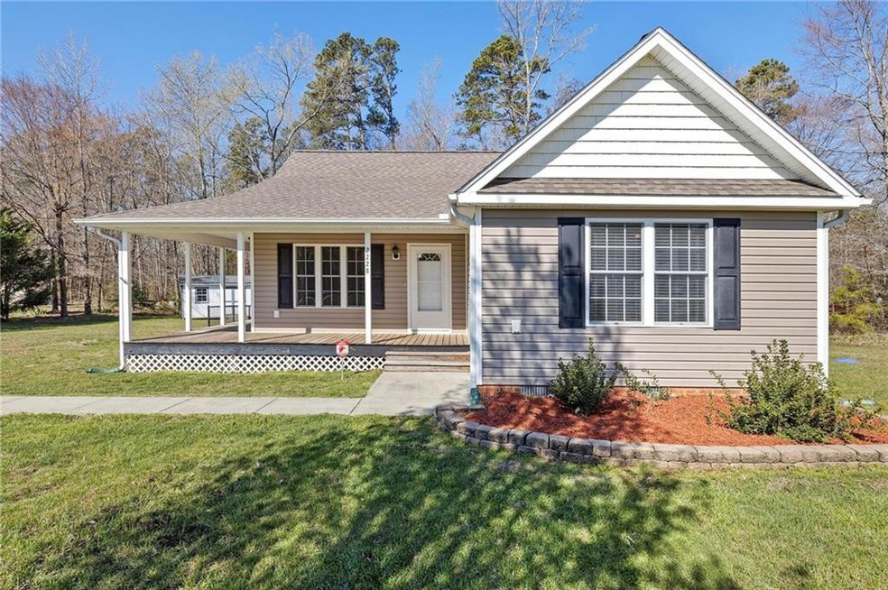 2228 Foxfire Ln, Burlington, NC 27217 - photo 1