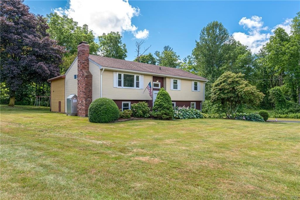 1114 Yale Ave, Wallingford, CT 06492 - photo 1