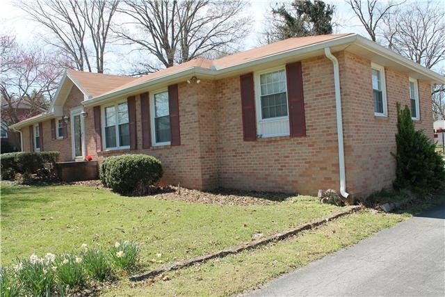 1208 Hillakes Ln, Lebanon, TN 37090 - photo 1