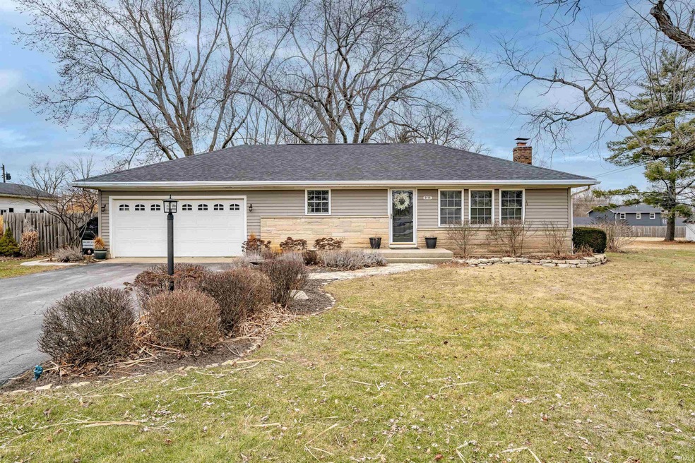 9110 E Orchard Ln, Churubusco, IN 46723 - photo 1