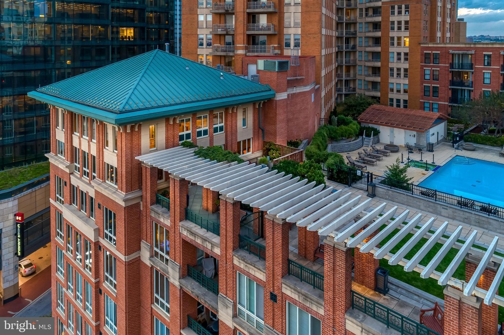 717 President St unit PH801, Baltimore, MD 21202 - photo 1