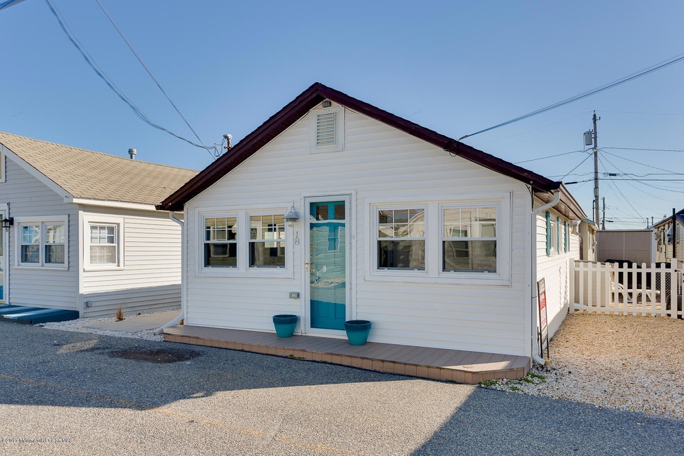 18 3rd Ln, South Seaside Park, NJ-1