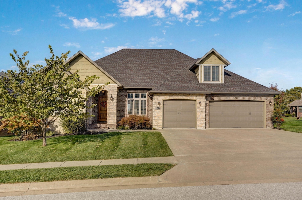 867 E Edenmore Cir-42