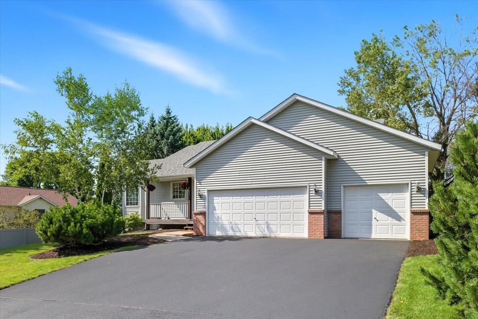 Pending $465,000 • Co-Listing Agent