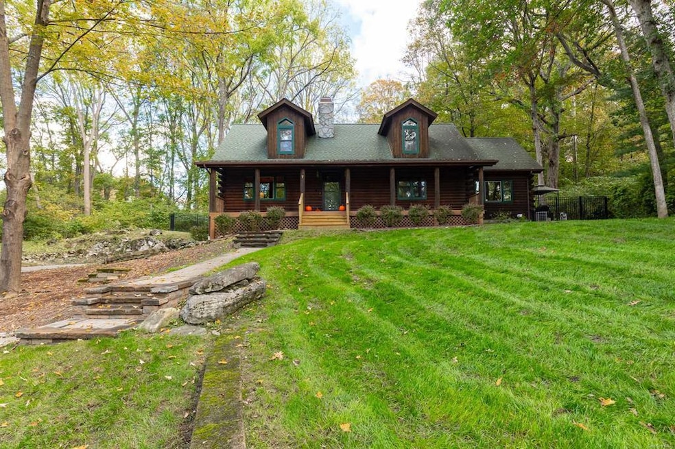 7 Keith Place, Poughkeepsie, NY 12603 - photo 1