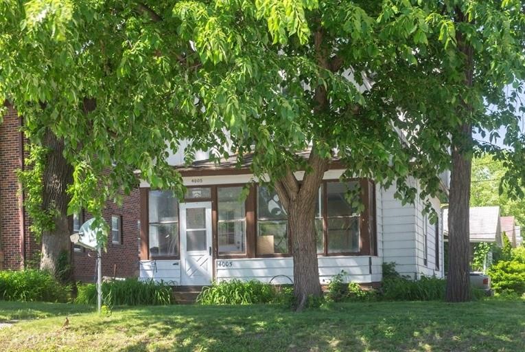 4005 University Ave, Des Moines, IA 50311 - photo 1