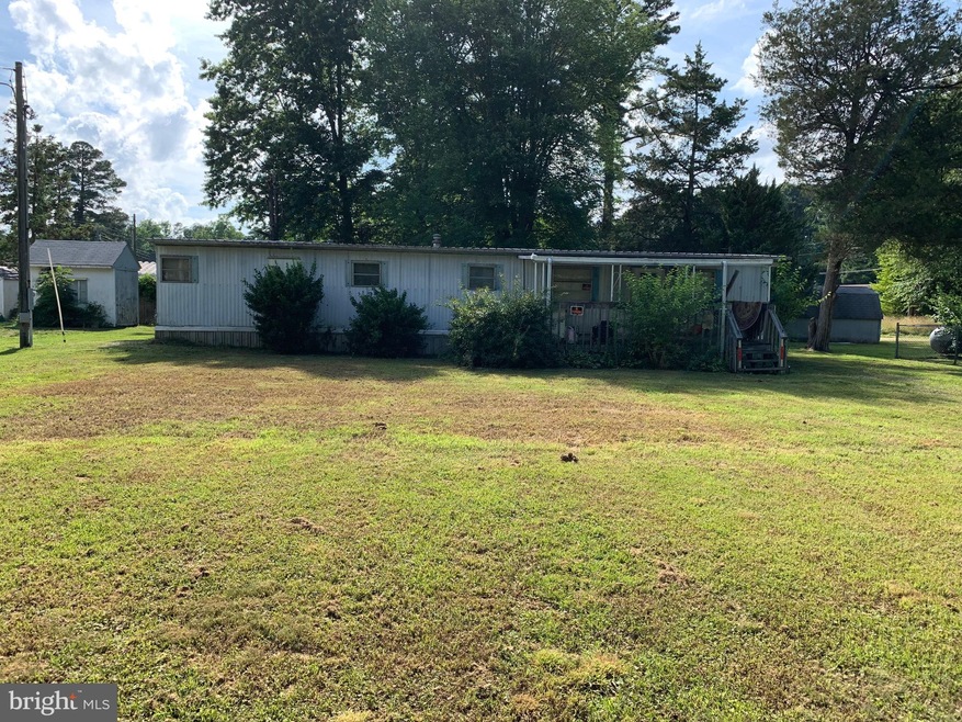 245 Westmoreland Dr, Colonial Beach, VA 22443 - photo 1