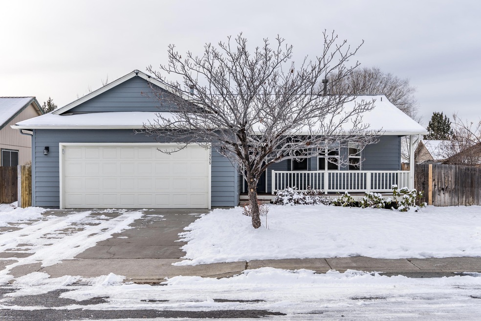 21355 Puffin Dr, Bend, OR 97701 - photo 1